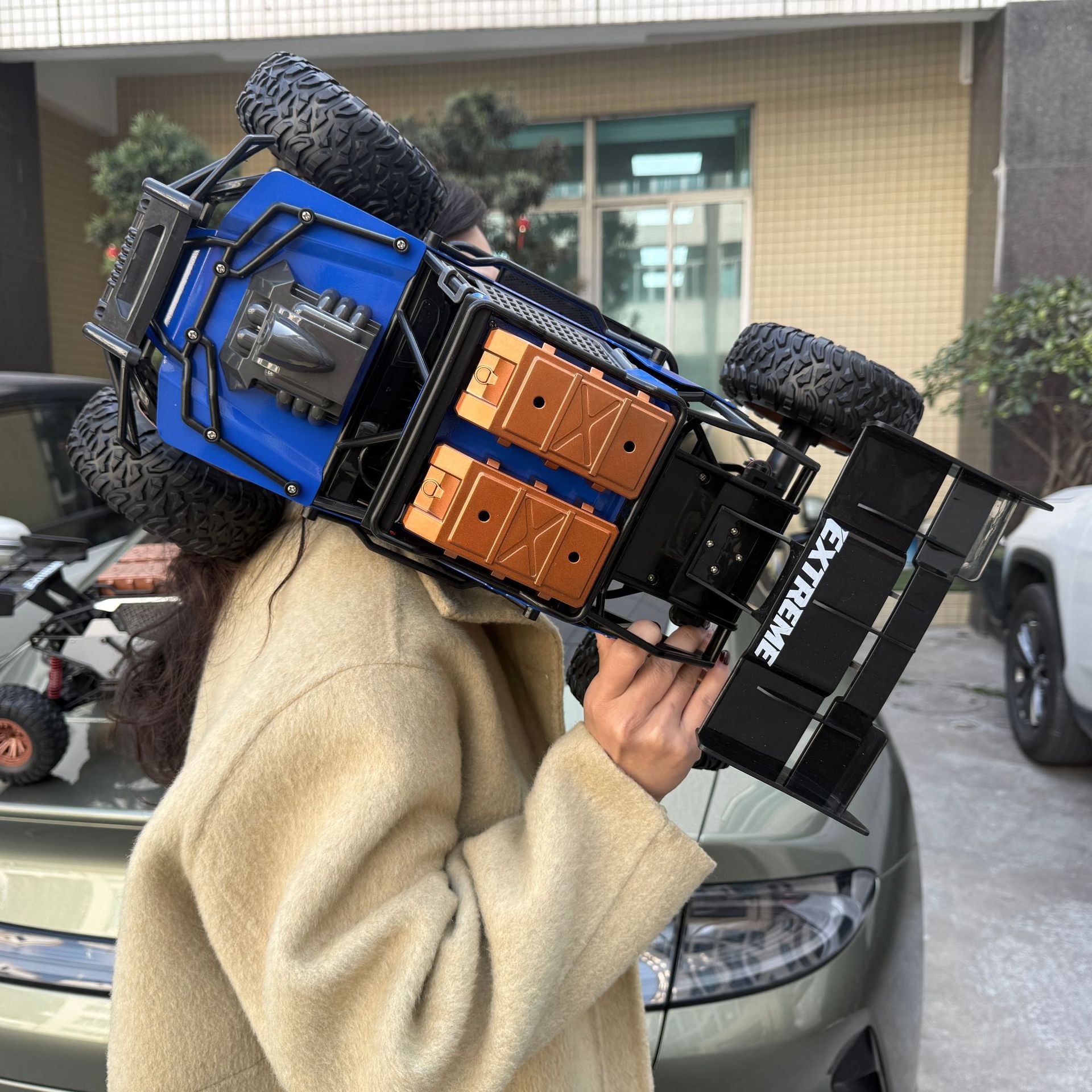 Машинка радиоуправляемая внедорожная оптом из Китая — фотография поставщика