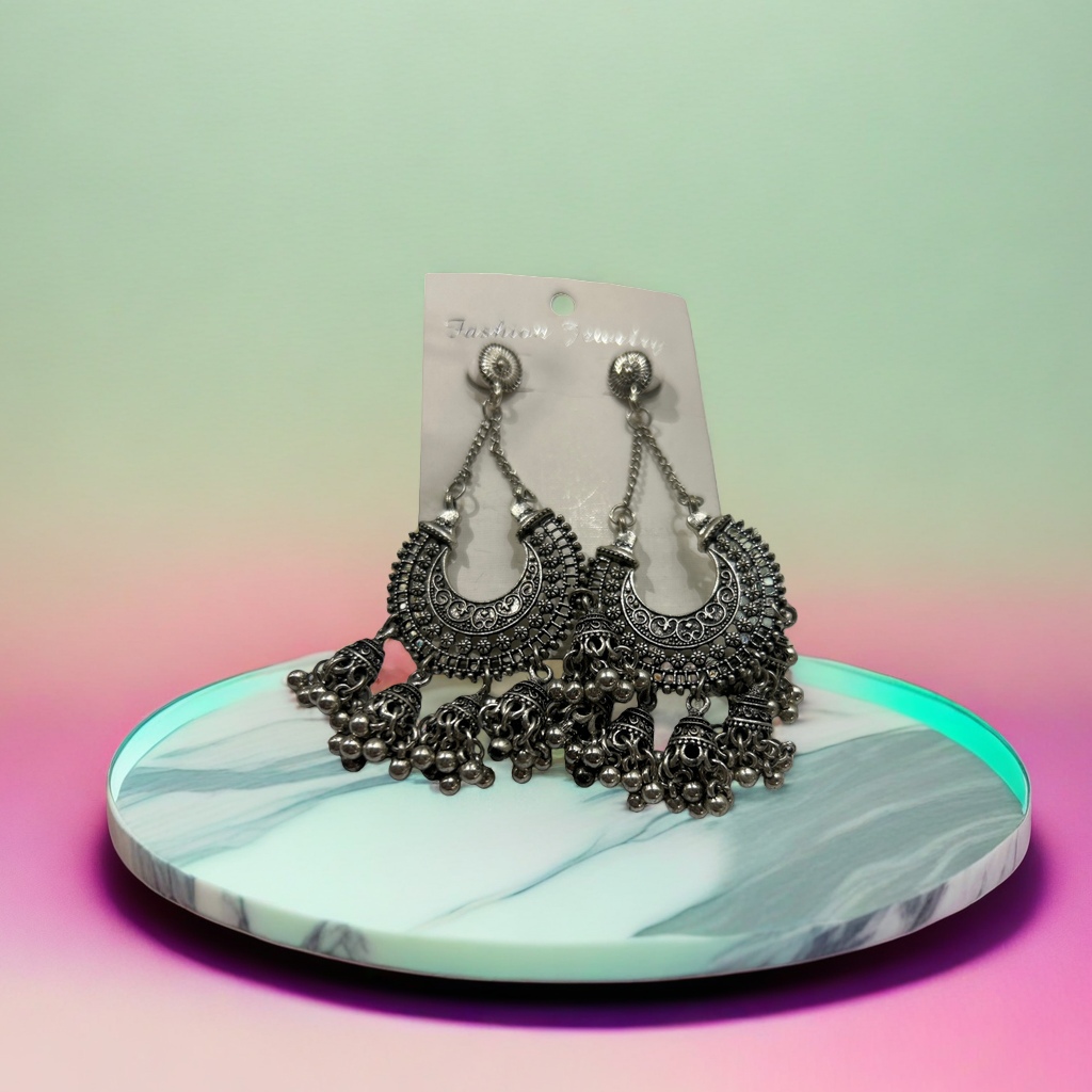 Серьги серебристые ретро оптом из Китая — фотография поставщика
