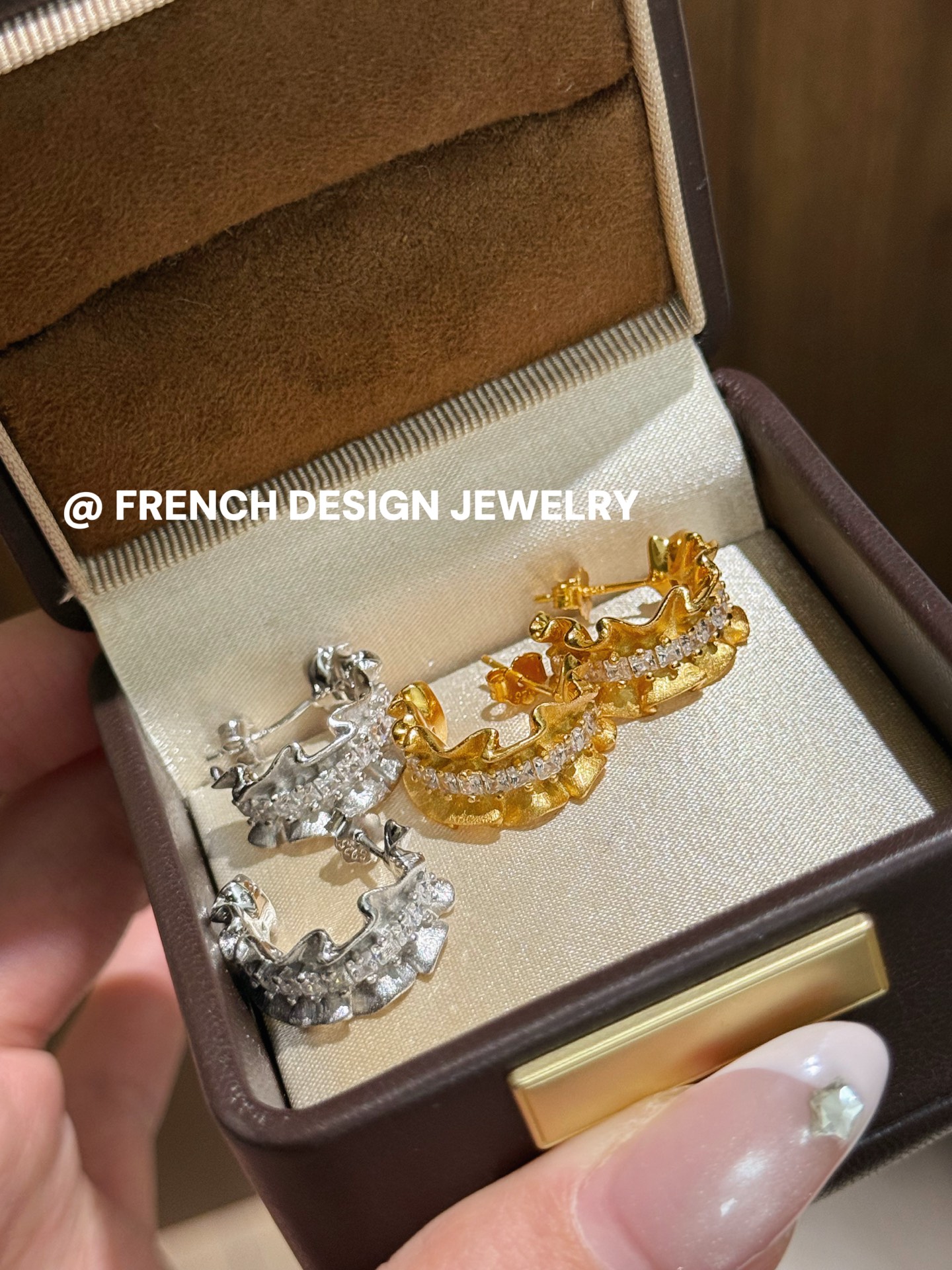 Браслет с цирконами универсальный оптом из Китая — фотография поставщика