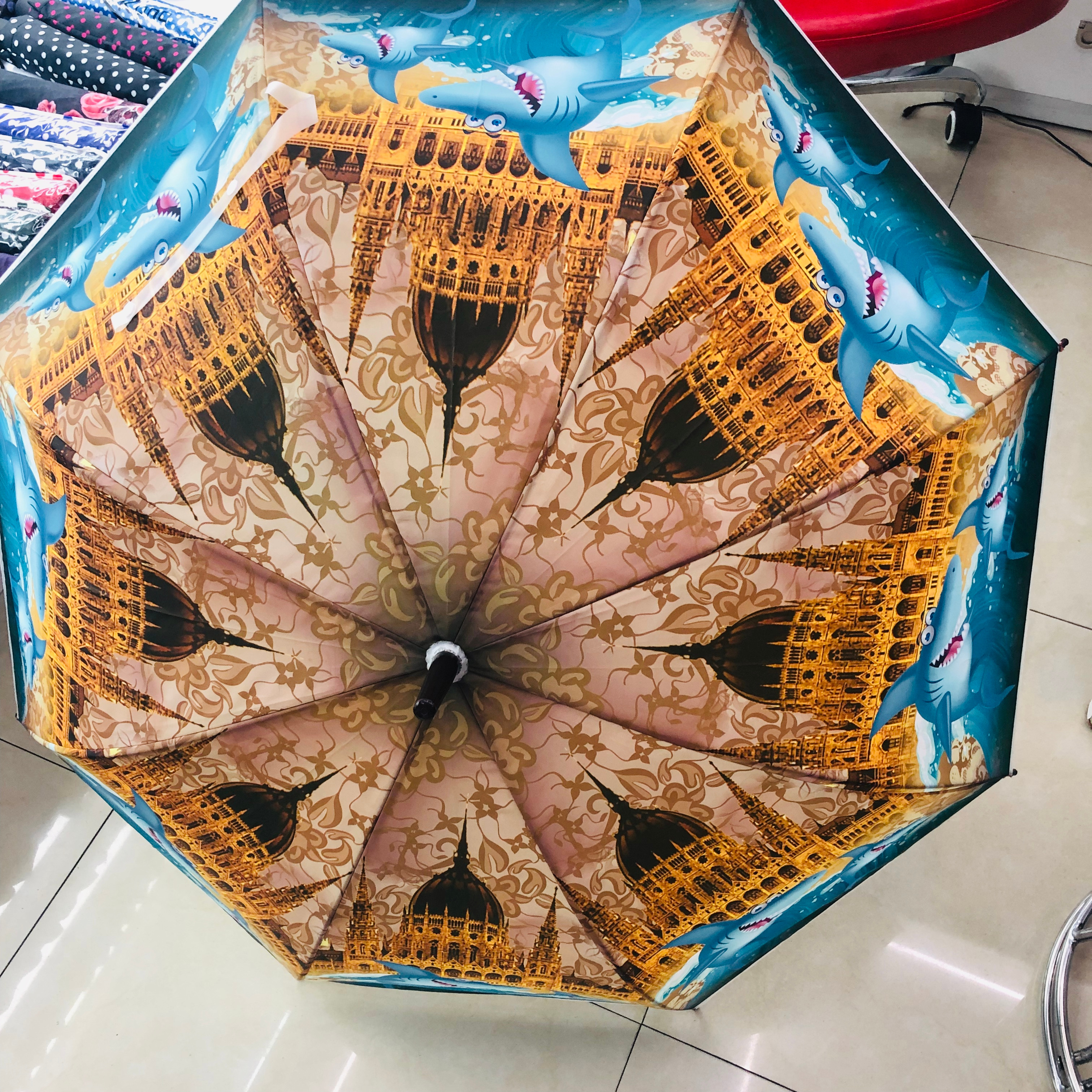 Зонт складной с рисунком акул оптом из Китая — фотография поставщика