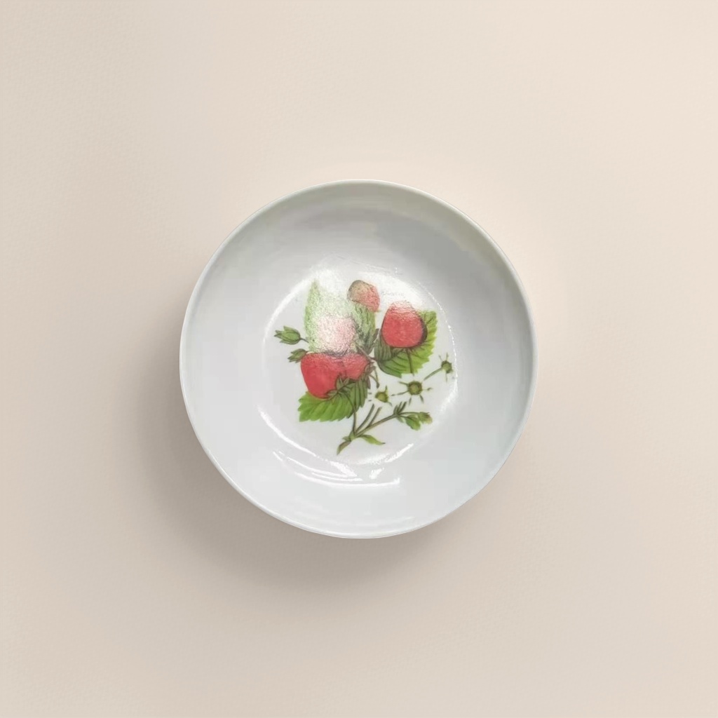 Миска фарфоровая с рисунком клубники оптом из Китая — фотография поставщика