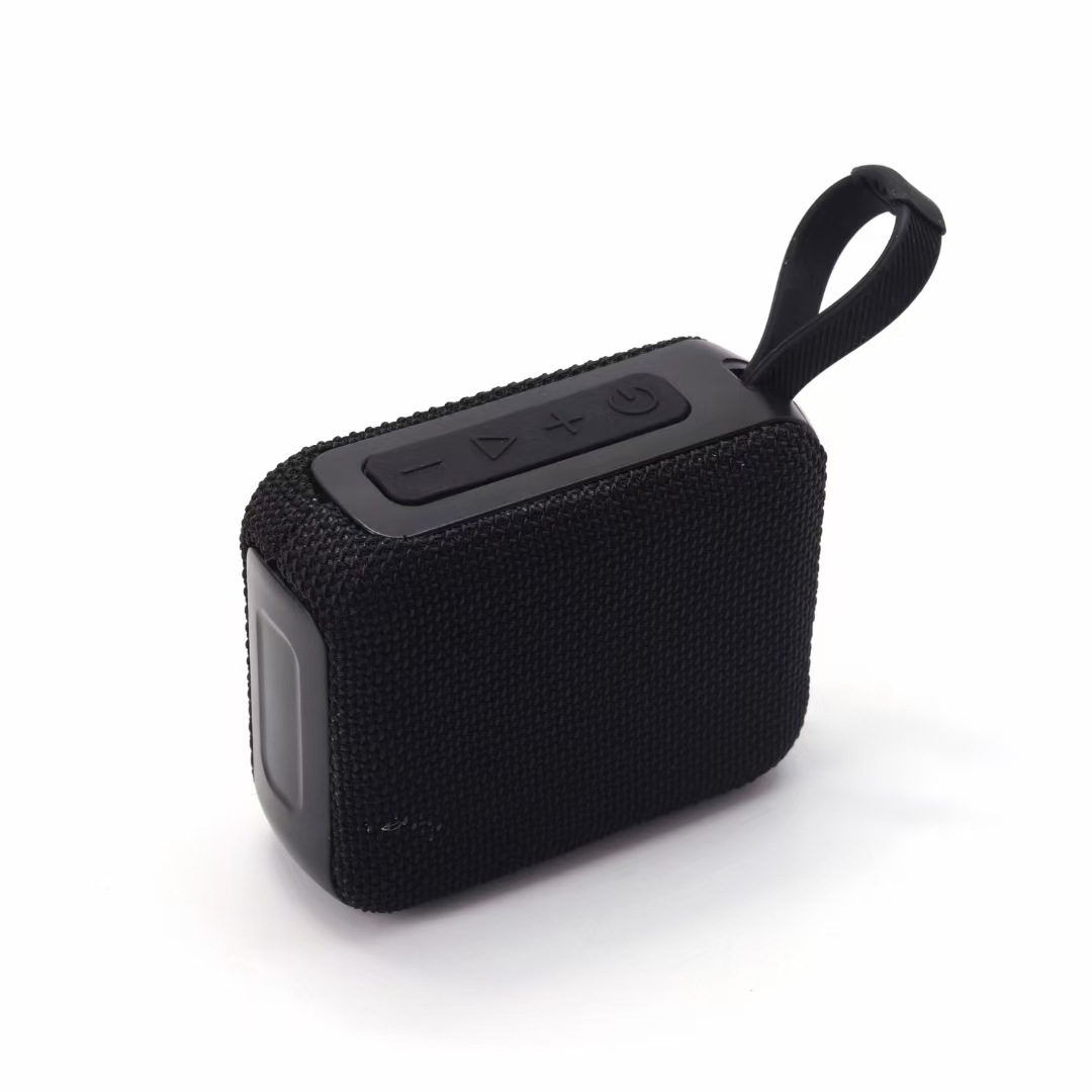 Bluetooth-колонка SP10 с тканевой отделкой, чёрная оптом из Китая — фотография поставщика