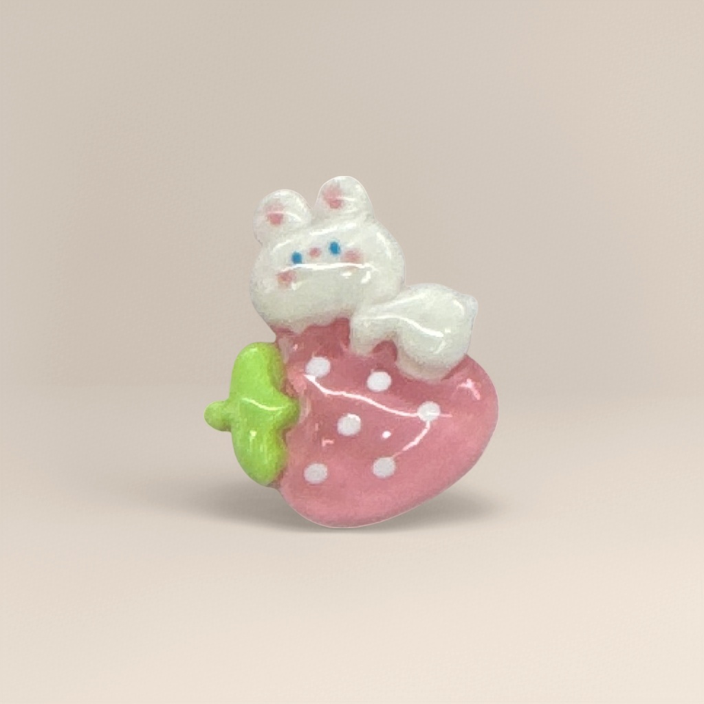 Фигурка керамическая кролик-клубника оптом из Китая — фотография поставщика