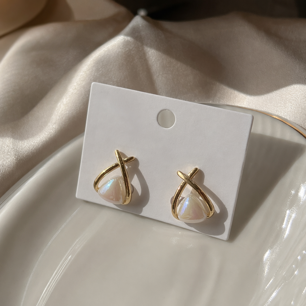 Серьги-гвоздики с жемчугом и крестом оптом из Китая — фотография 2