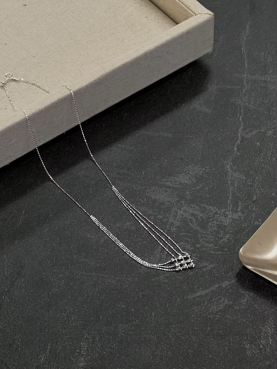 Кольцо из серебра 925 ажурное с камелией оптом из Китая — фотография поставщика