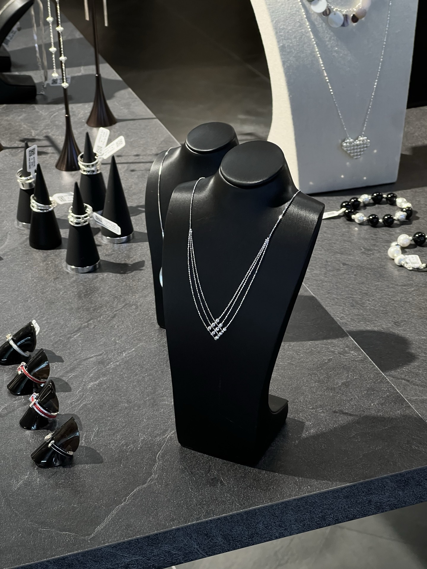 Кольцо из серебра 925 ажурное с камелией оптом из Китая — фотография 3