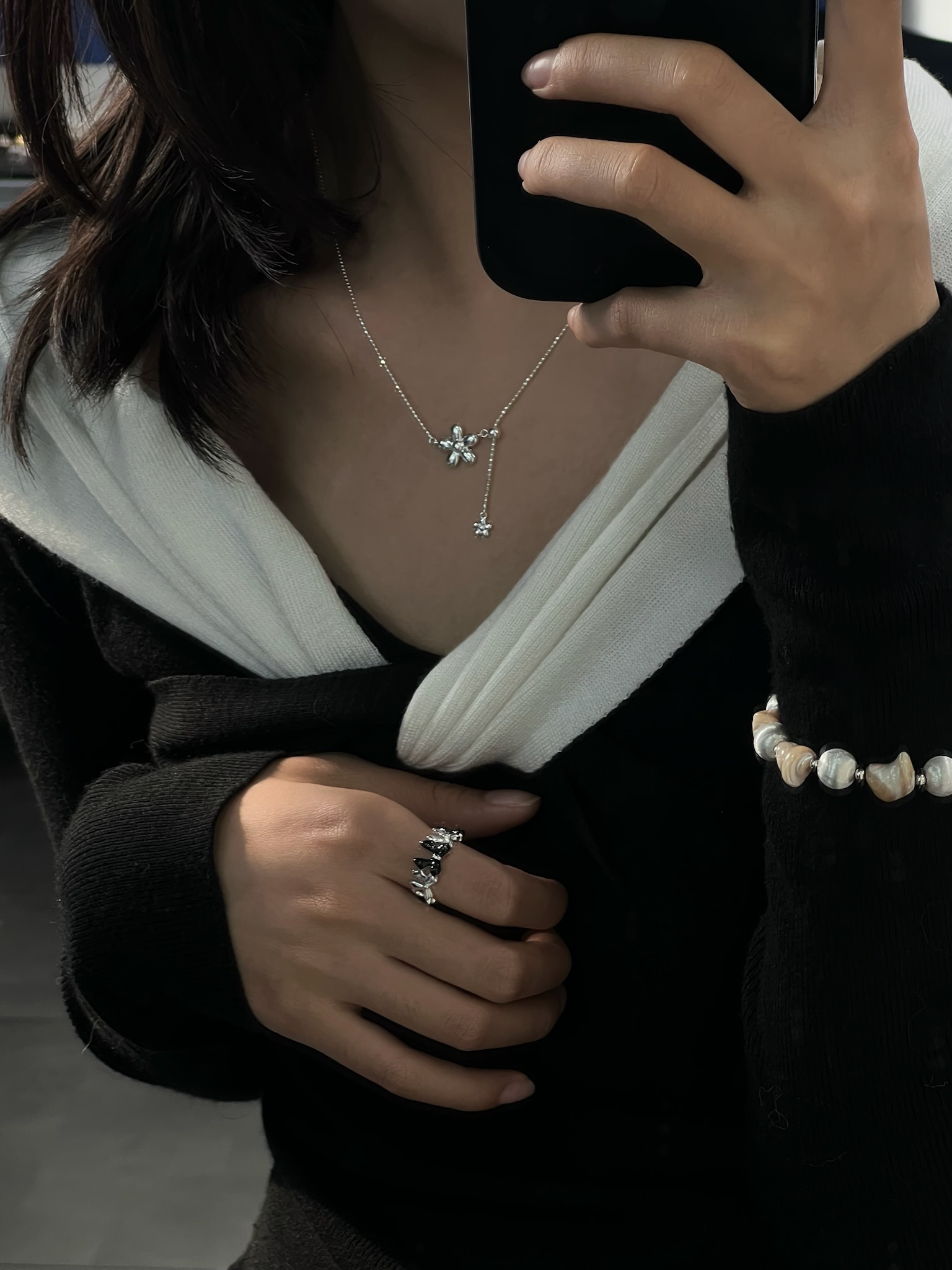 Колье серебряное с одиночным цветком оптом из Китая — фотография 4