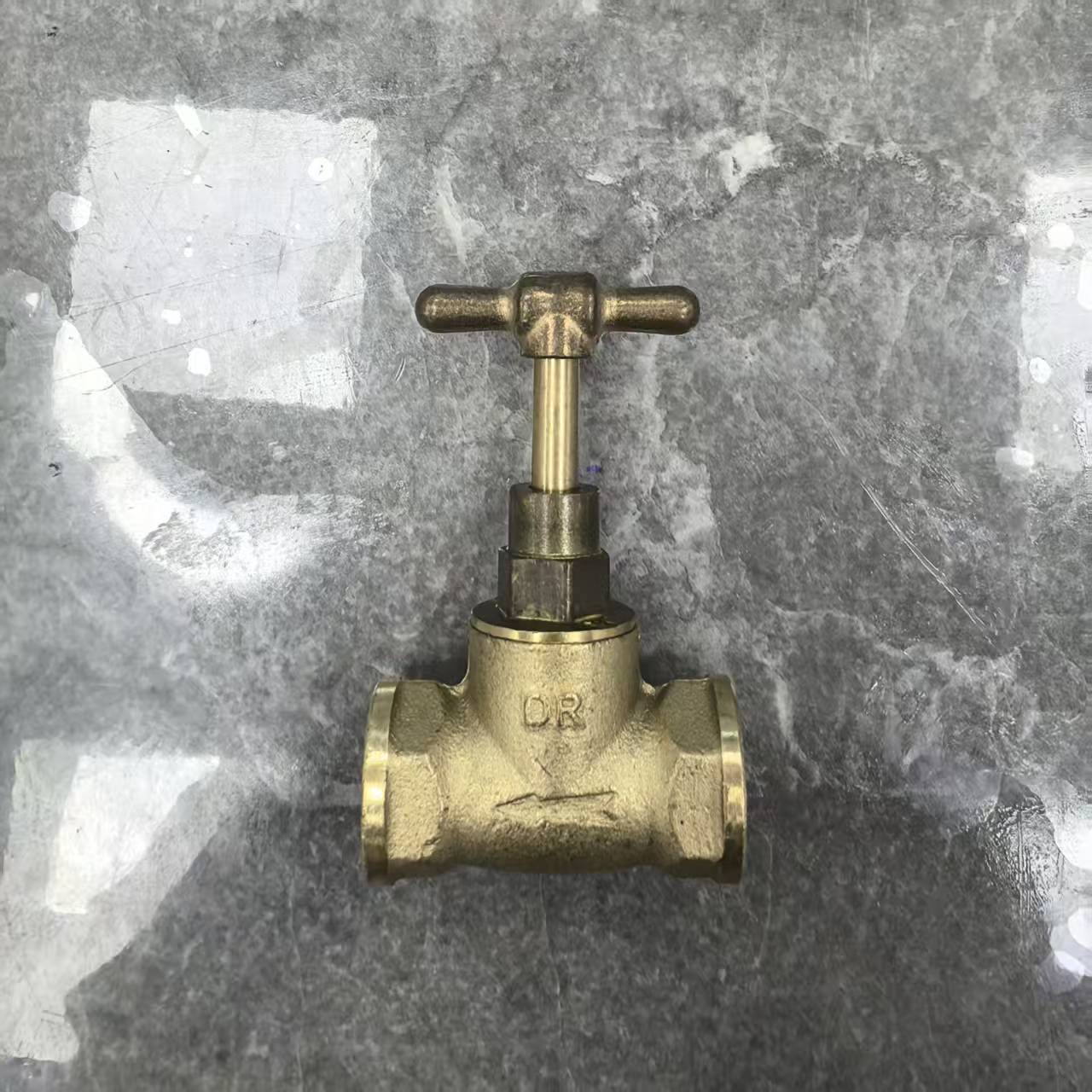Лейка ручная медная RR-TJ1405 оптом из Китая — фотография поставщика