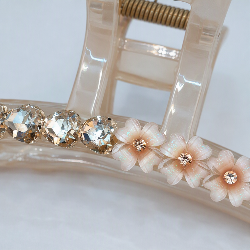 Заколка бежевая прозрачная с розовым цветком оптом из Китая — фотография 4
