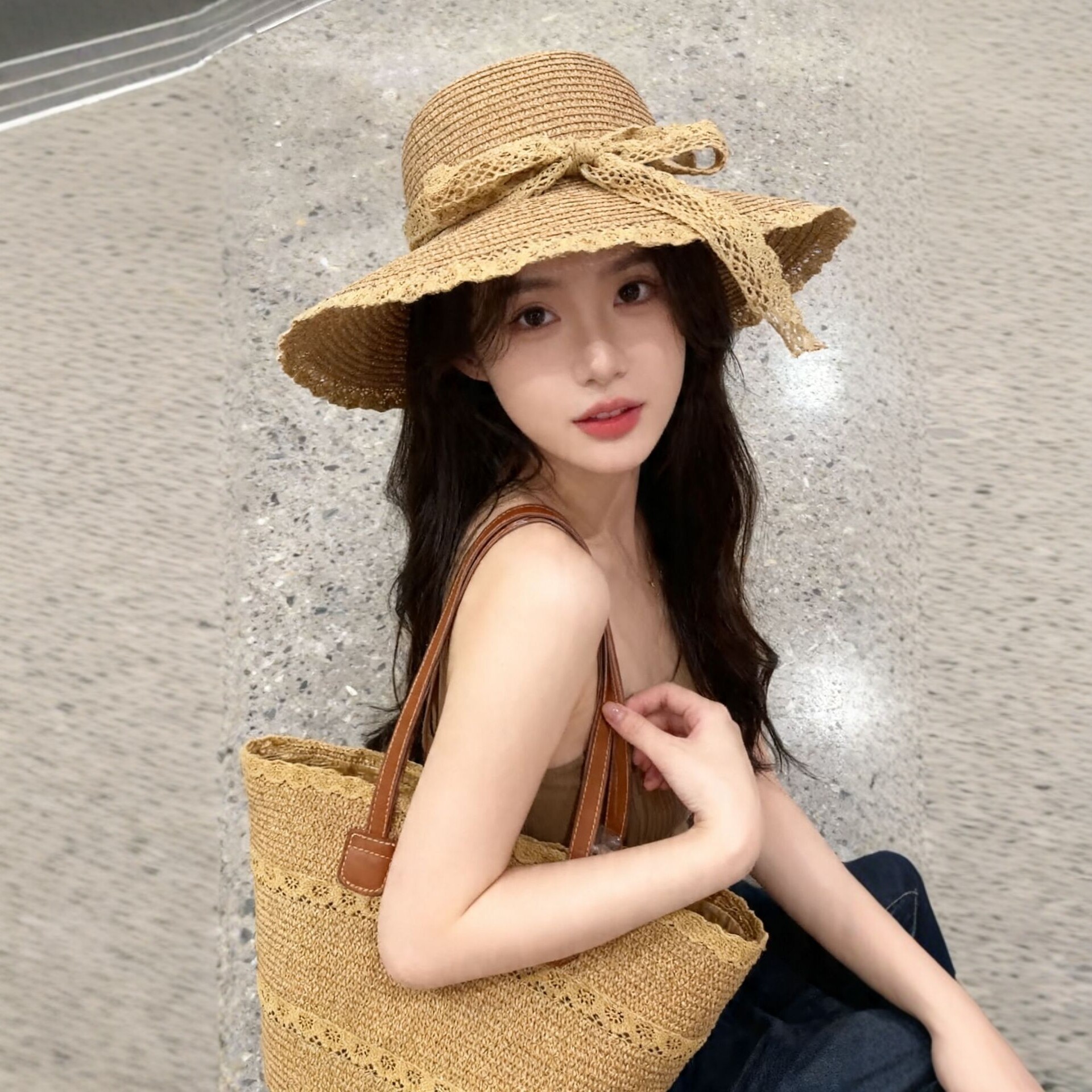 Сумка плетёная ажурная из бумажного шпагата оптом из Китая — фотография 4